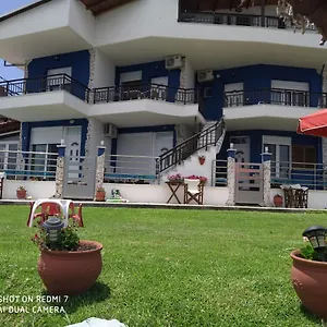 Apartament Elena, Nea Poteidaia